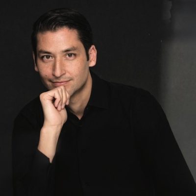 Photo of violist Masumi Rostad