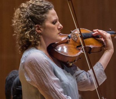 Violist Kirsten Docter