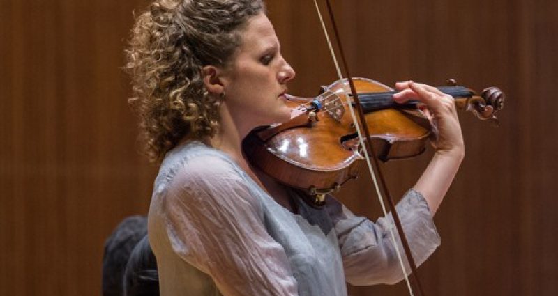 Violist Kirsten Docter