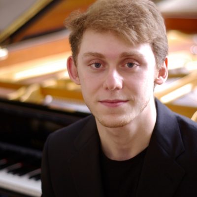 Piano Fellow Anthony Ratinov