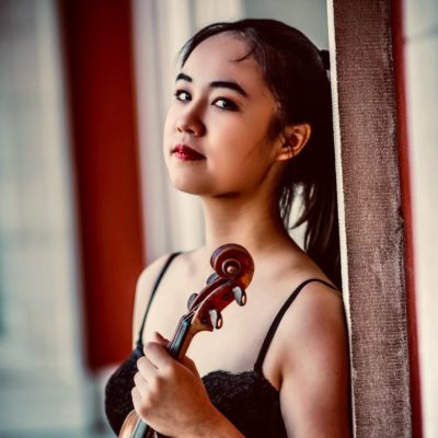 Photo of Violin Fellow Claire Arias-Kim.