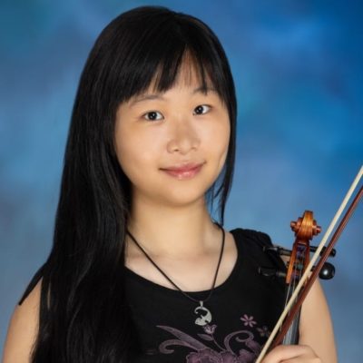Photo of violin Fellow Kit Cheng.