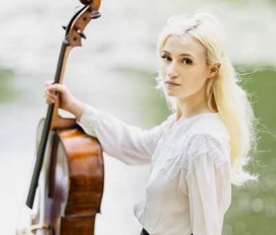 Photo of cello fellow Emma Fisher.