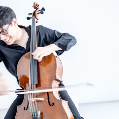 Photo of cellist Zlatomir Fung